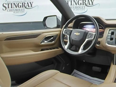 Used 2024 Chevrolet Suburban Premier RWD image 16