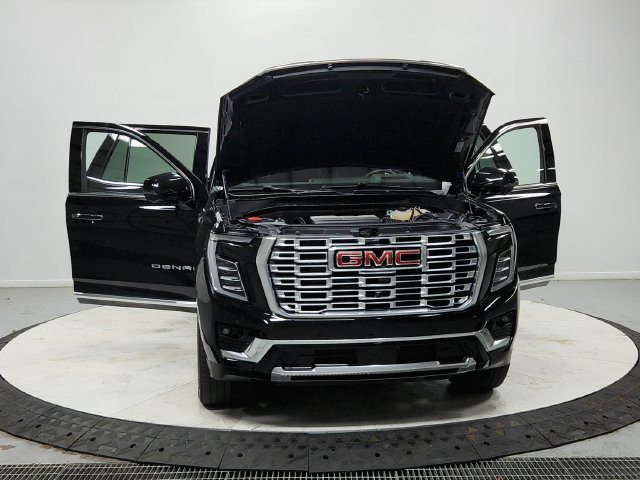 Used 2025 GMC Yukon Denali AWD/4WD image 11
