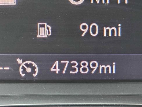 Used 2021 GMC Acadia SLT w/ Preferred Package image 17