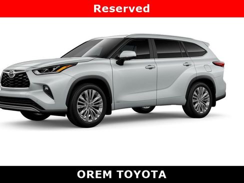 New 2026 Toyota Highlander Platinum image 2
