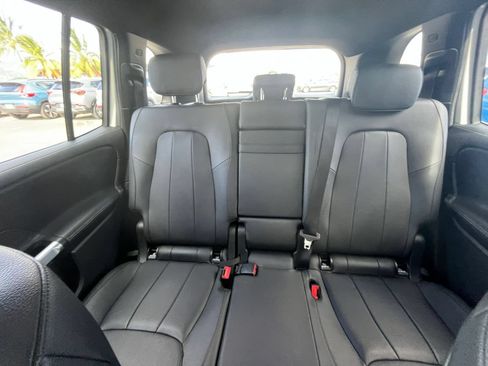 Used 2025 Mercedes-Benz GLB 250 4MATIC image 34