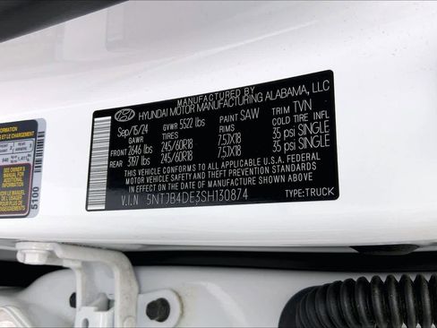 Used 2025 Hyundai Santa Cruz SEL FWD image 33