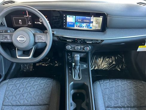 New 2025 Nissan Kicks SV w/ Illumination Package AWD/4WD image 10