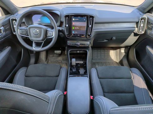 Used 2024 Volvo XC40 Recharge Ultimate w/ Protection Package Premier image 29