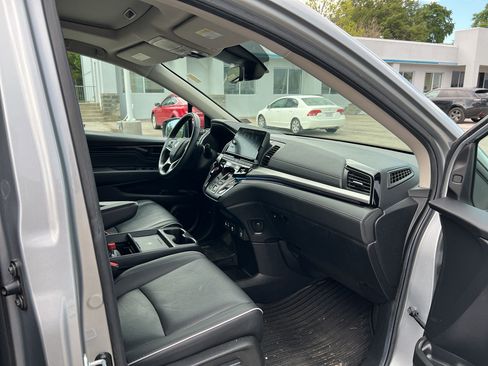 Used 2025 Honda Odyssey Touring image 12