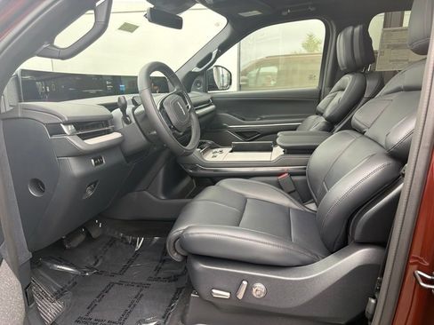 New 2027 Lincoln Navigator Reserve w/ Jet Appearance Package AWD/4WD image 5