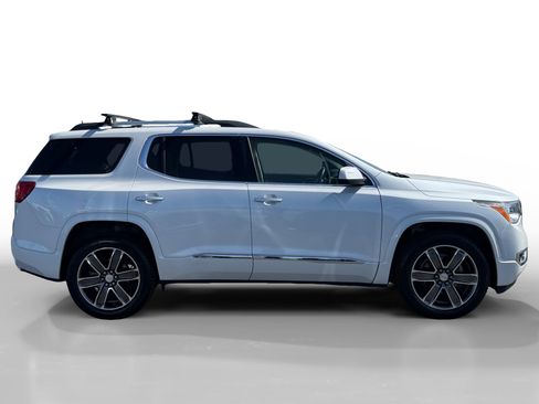 Used 2017 GMC Acadia Denali w/ Technology Package AWD/4WD image 6