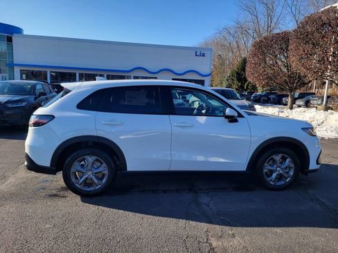 New 2027 Honda HR-V LX image 2