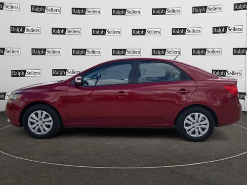 Used 2010 Kia Forte EX image 3