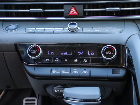 New 2026 Hyundai Elantra Sport image 17