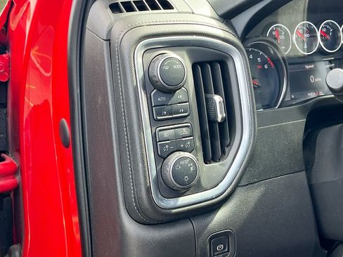 Used 2020 Chevrolet Silverado 1500 LT Trail Boss image 10