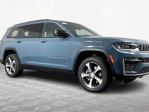 New 2026 Jeep Grand Cherokee L Limited w/ Luxury Tech Group II AWD/4WD image 3