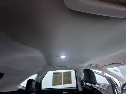 Used 2024 Ford Edge SEL image 37