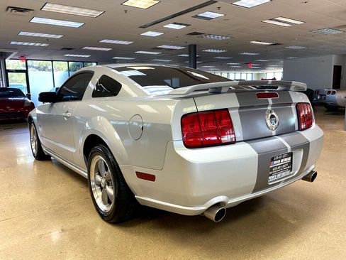 Used 2006 Ford Mustang GT image 4