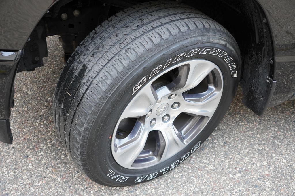 Used 2023 RAM 1500 Laramie AWD/4WD image 13