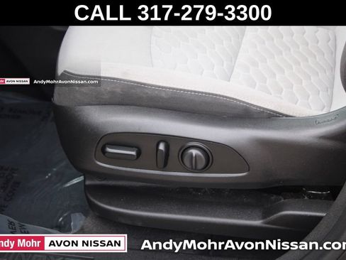Used 2020 Chevrolet Equinox LS w/ LS Convenience Package FWD image 16
