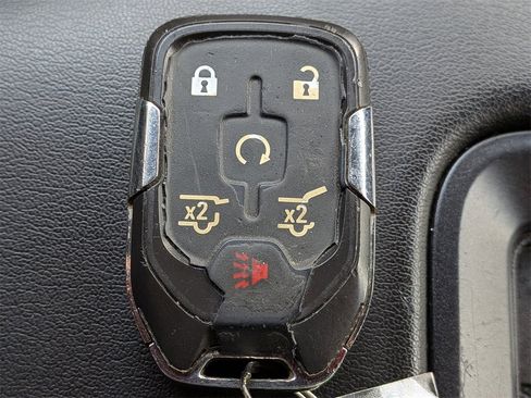 Used 2017 GMC Yukon XL SLT w/ Open Road Package image 33