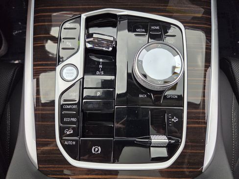 New 2027 BMW X7 xDrive40i w/ Executive Package AWD/4WD image 24