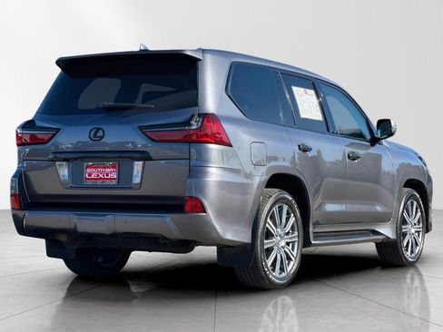 Used 2017 Lexus LX 570 4WD image 6