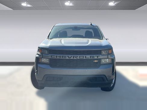 Used 2020 Chevrolet Silverado 1500 Custom w/ Custom Max Trailering Package AWD/4WD image 4