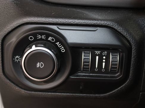 Used 2018 Jeep Wrangler Unlimited Sport AWD/4WD image 28