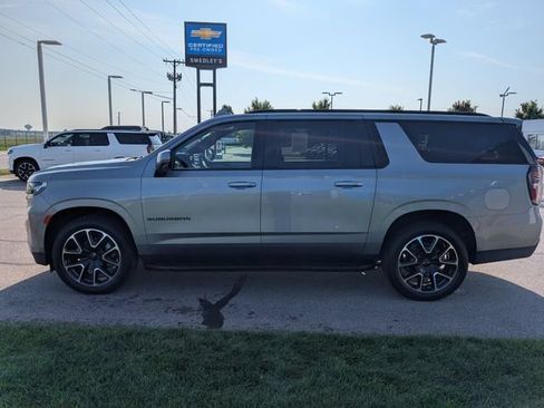 Used 2023 Chevrolet Suburban RST w/ Luxury Package AWD/4WD image 11