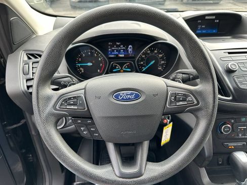 Used 2017 Ford Escape SE w/ SE Cold Weather Package AWD/4WD image 12