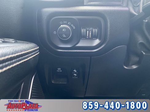Used 2019 RAM 1500 Laramie image 33