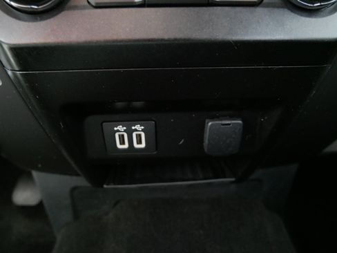Used 2020 Ford F150 XLT w/ Equipment Group 302A Luxury AWD/4WD image 29