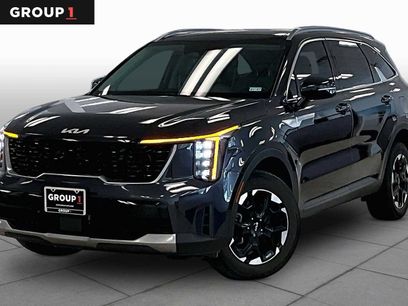 Used 2025 Kia Sorento S w/ Panoramic Sunroof Package