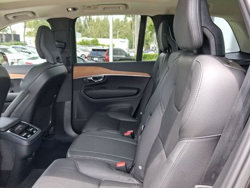 Used 2022 Volvo XC90 T6 Momentum w/ Advanced Package AWD/4WD image 7