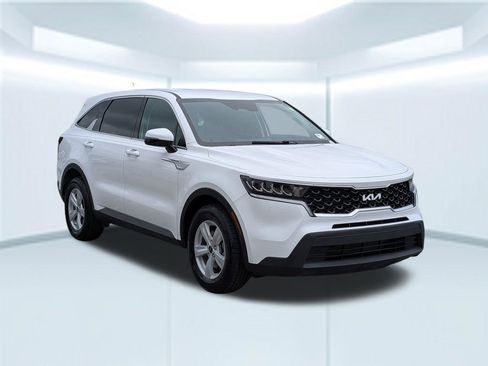 Used 2023 Kia Sorento LX FWD image 8