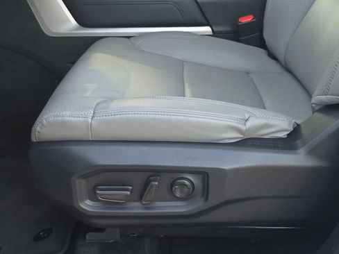Used 2025 Toyota Tundra Limited image 28
