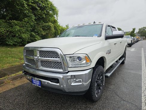 Used 2016 RAM 2500 Laramie AWD/4WD image 3