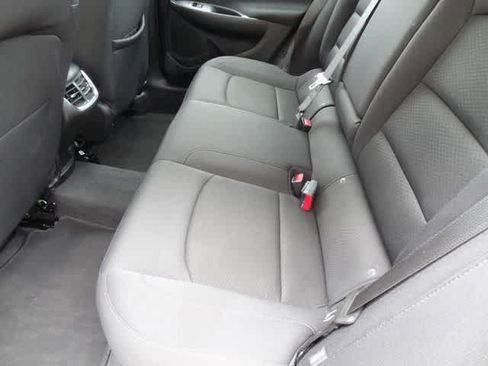 Used 2023 Chevrolet Malibu LT w/ Driver Confidence Package FWD image 8