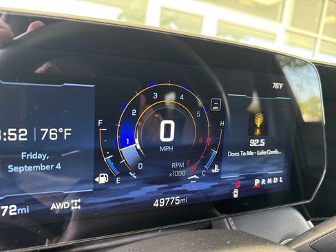 Certified 2025 Chevrolet Equinox LT w/ Convenience Package II AWD/4WD image 10