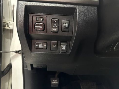 Used 2020 Toyota Tundra SR5 AWD/4WD image 29