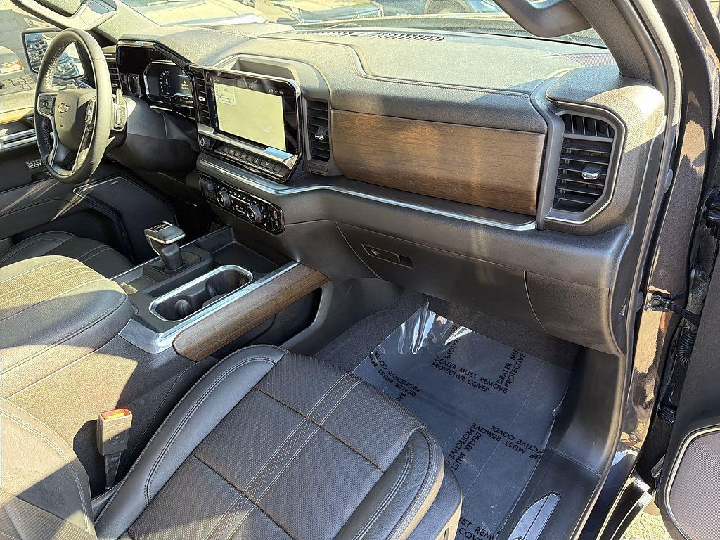 Used 2023 Chevrolet Silverado 1500 High Country w/ Technology Package AWD/4WD image 29