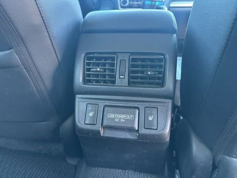 Used 2018 Subaru Outback 2.5i Limited AWD/4WD image 11