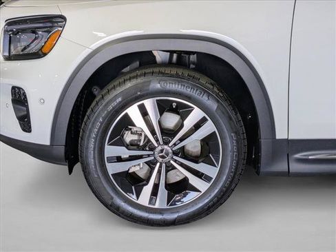 Certified 2025 Mercedes-Benz GLB 250 4MATIC image 24