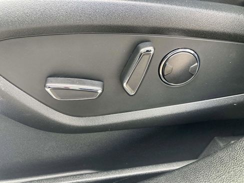 Certified 2022 Lincoln Nautilus Reserve image 22