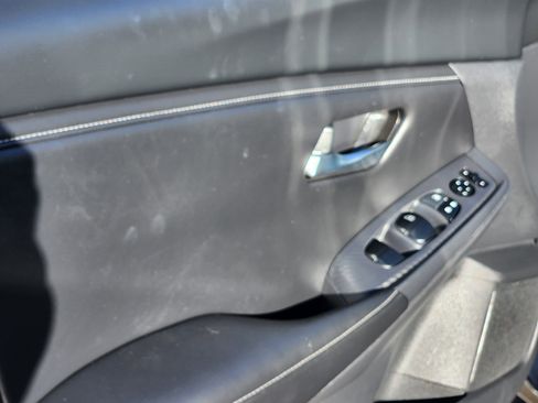 Used 2024 Nissan Sentra SV image 18