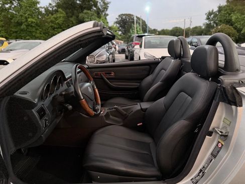 Used 2003 Mercedes-Benz SLK 320 image 24