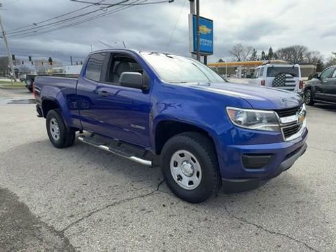 Used 2017 Chevrolet Colorado W/T image 2
