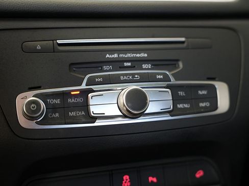 Used 2018 Audi Q3 2.0T Premium Plus w/ Premium Plus Package AWD/4WD image 23