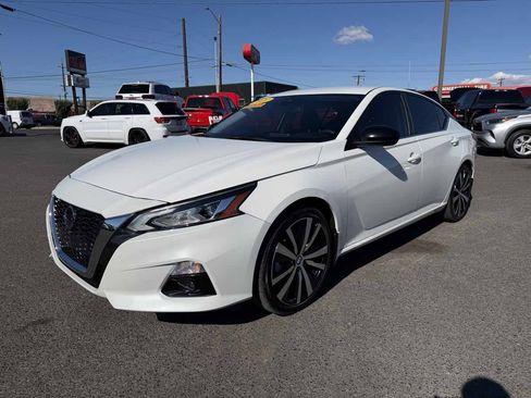 Used 2021 Nissan Altima 2.5 SR FWD image 3
