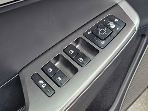 Certified 2023 Kia EV6 Wind AWD/4WD image 31