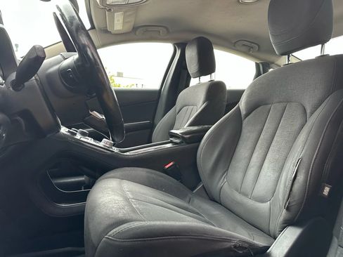 Used 2015 Chrysler 200 Limited w/ Convenience Group FWD image 6