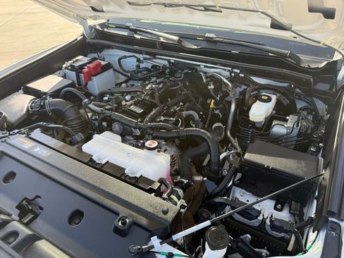 Certified 2025 Toyota 4Runner SR5 AWD/4WD image 41