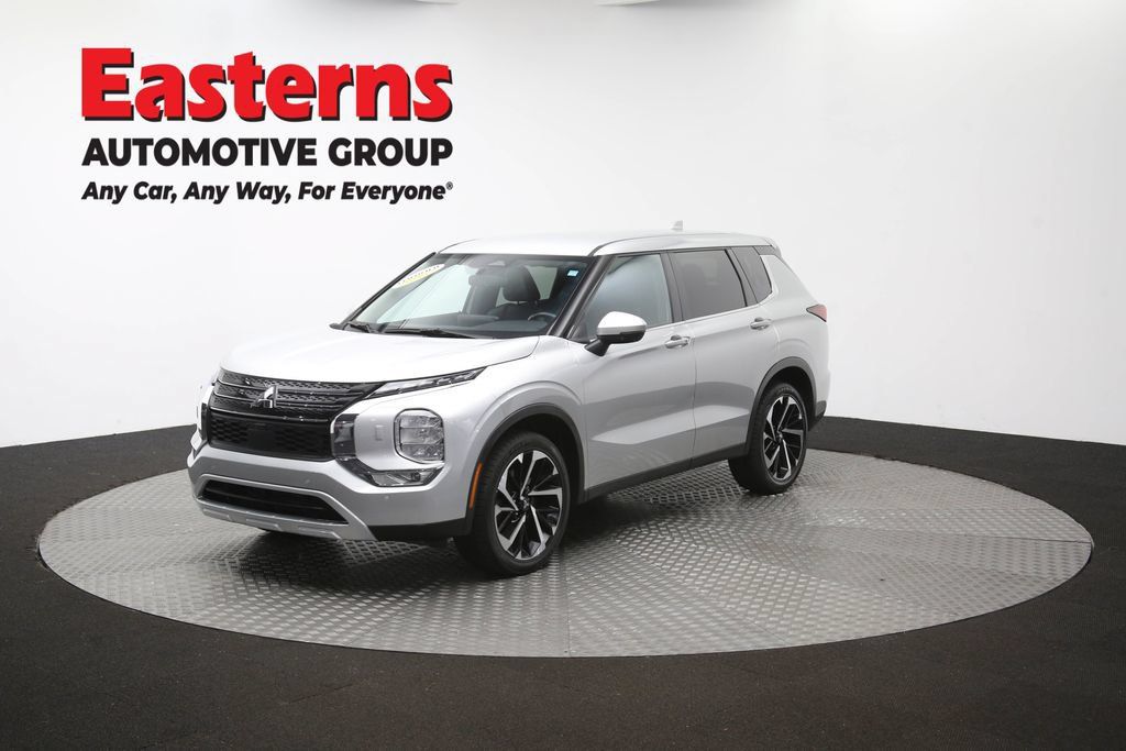 Used 2024 Mitsubishi Outlander SE AWD/4WD image 55
